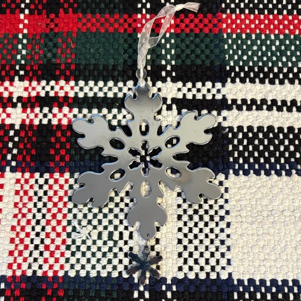 🆕Large Silver Snowflake Ornament
